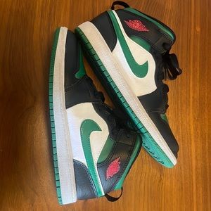 Jordan white green and black kids shoes